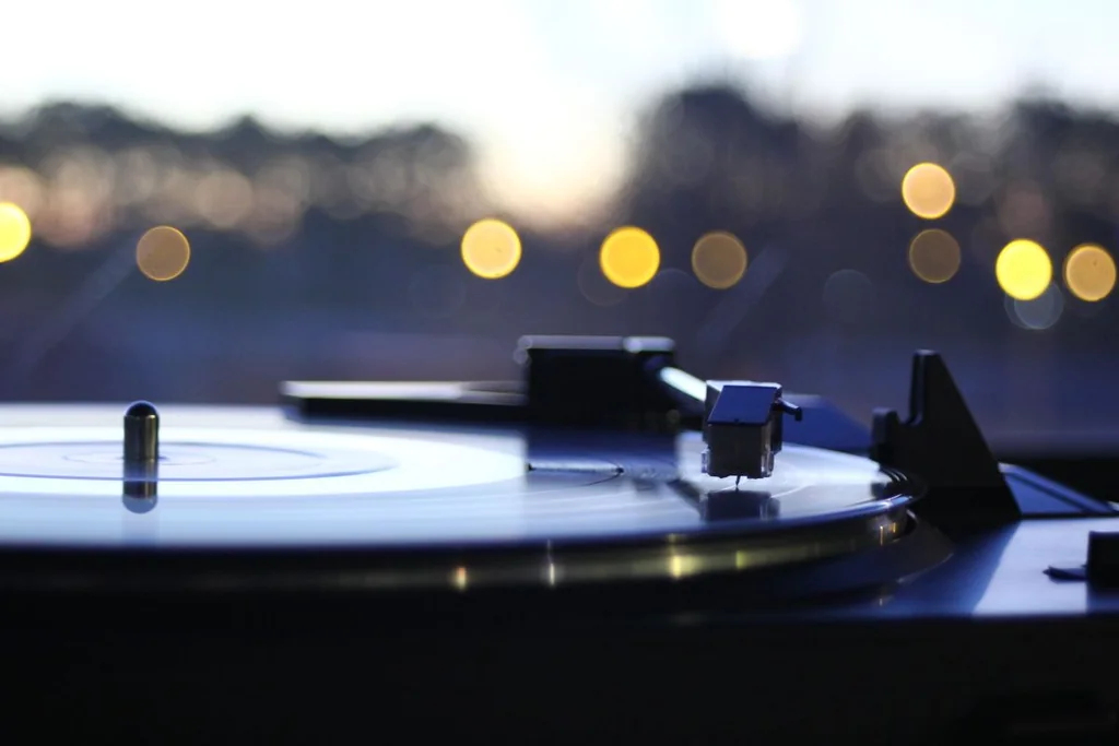 Low frequencies, long evenings photographic reference